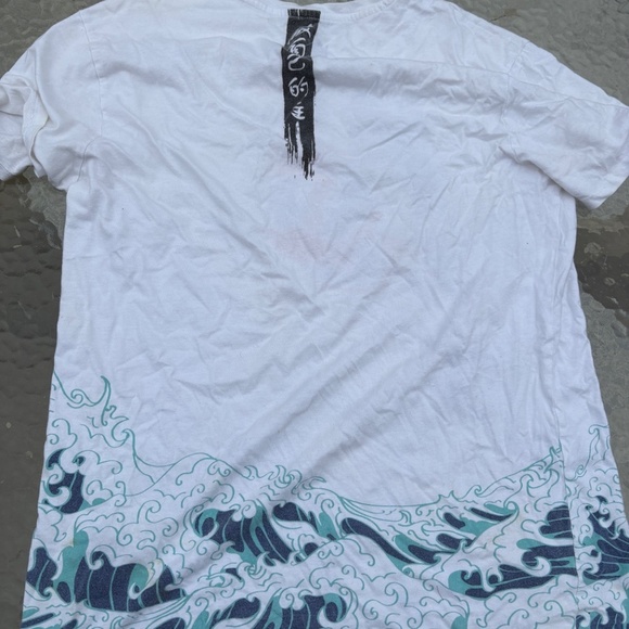 Boys Anime T-shirt - Large - Picture 3 of 3